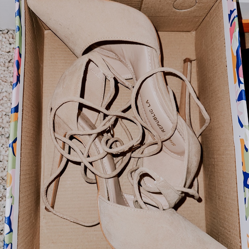 Nude Pointed Toe Heel